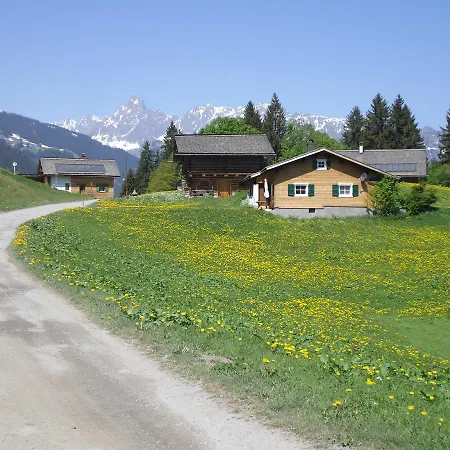 Holiday home Maisaess Lifinarblick